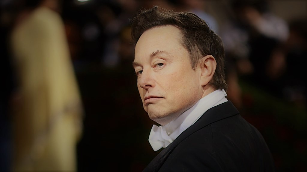 Musk argued that Twitter cannot be implemented on a blockchain because the peer-to-peer network could not meet the bandwidth and latency requirements.
