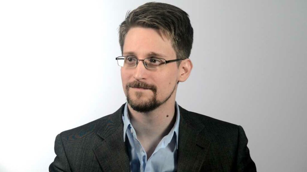 Edward Snowden praises Bitcoin creator