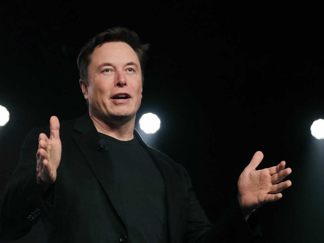 Elon Musk reacts to SBF and FTX exchange on Twitter