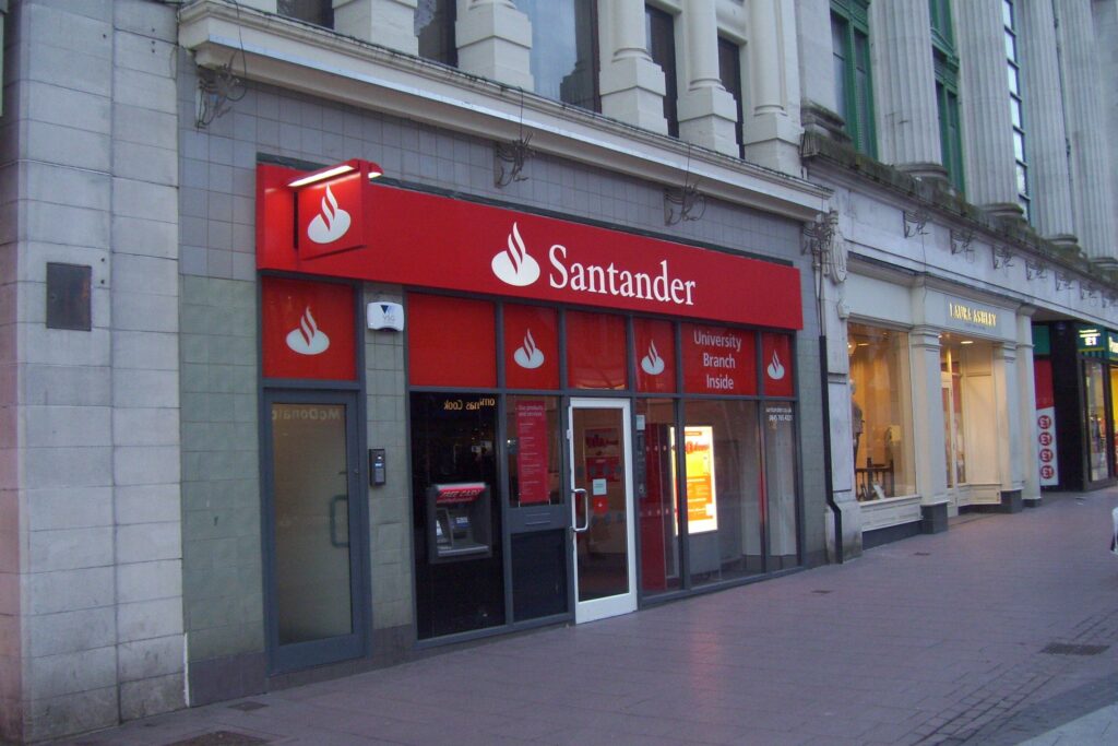 Santander bank prohibit crypto exchange deposits