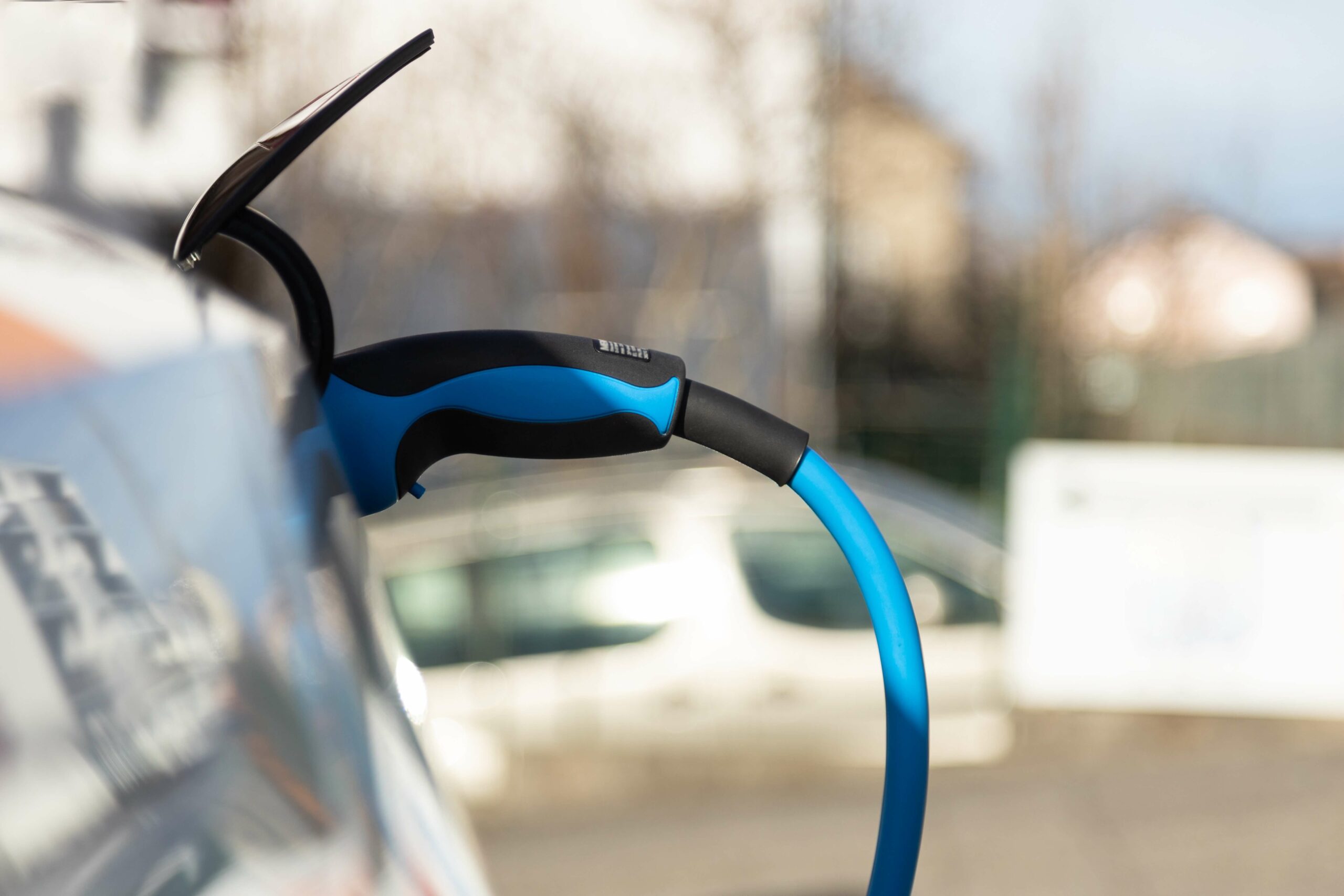 Groundbreaking Cardano-powered electric vehicle project to launch in Sri Lanka