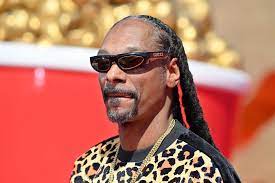 Snoop Dogg's NFTs Offer Virtual Tours with the Iconic Rapper