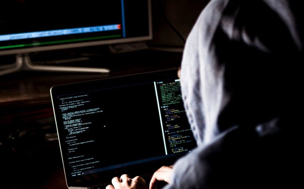 Uniswap founder Hayden Adams' Twitter account was compromised by hackers.