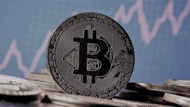 Bitcoin Retreats Below $31K Following Promising Late Monday Rally