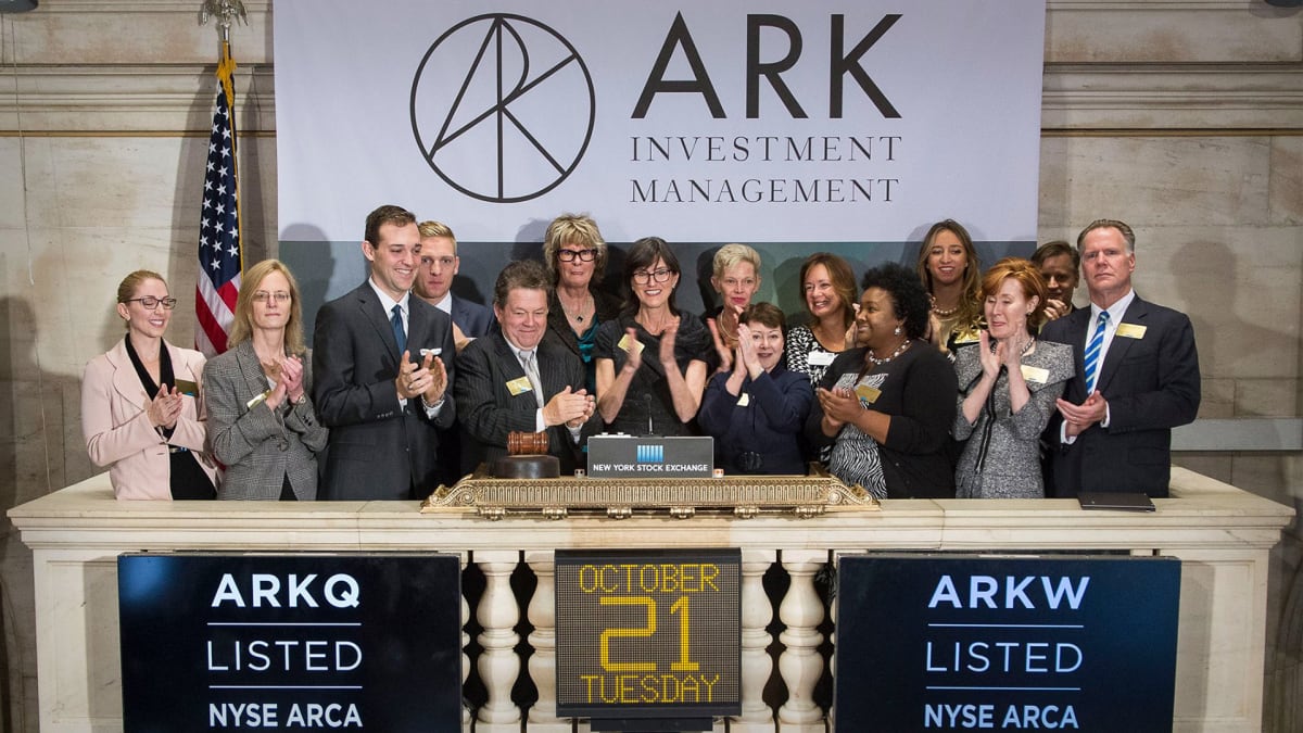 Ark Invest Unloads Coinbase and Grayscale Bitcoin Trust (GBTC) Holdings Amid Bitcoin Surge