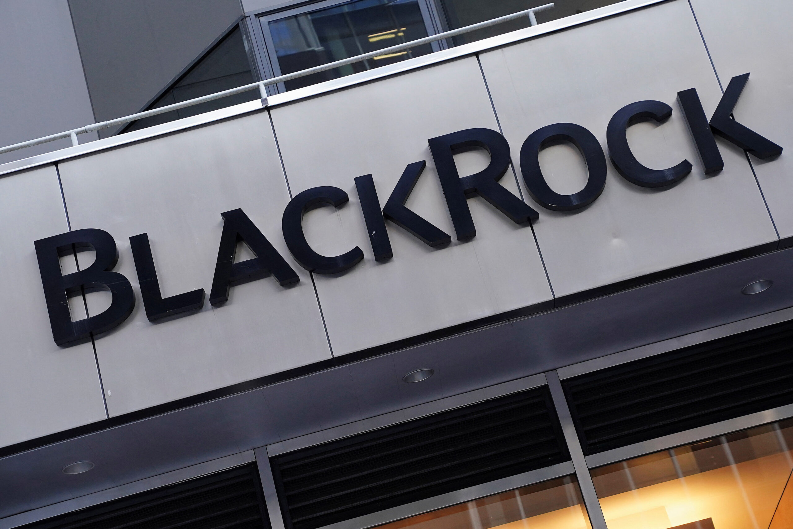 Spot XRP ETF Plans Debunked by BlackRock After Fake Trust Registration
