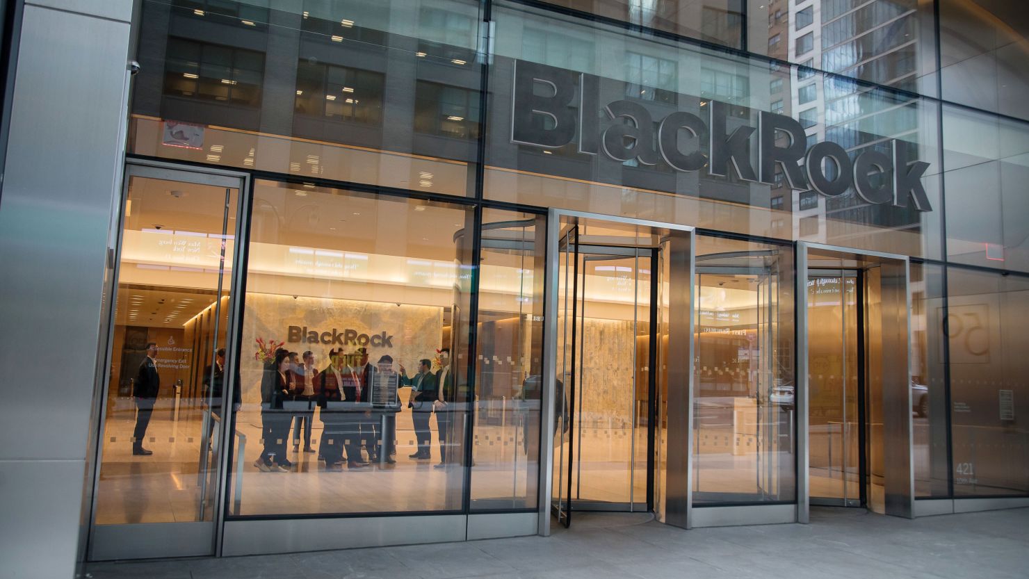BlackRock to offer a $100K minimum tokenized fund