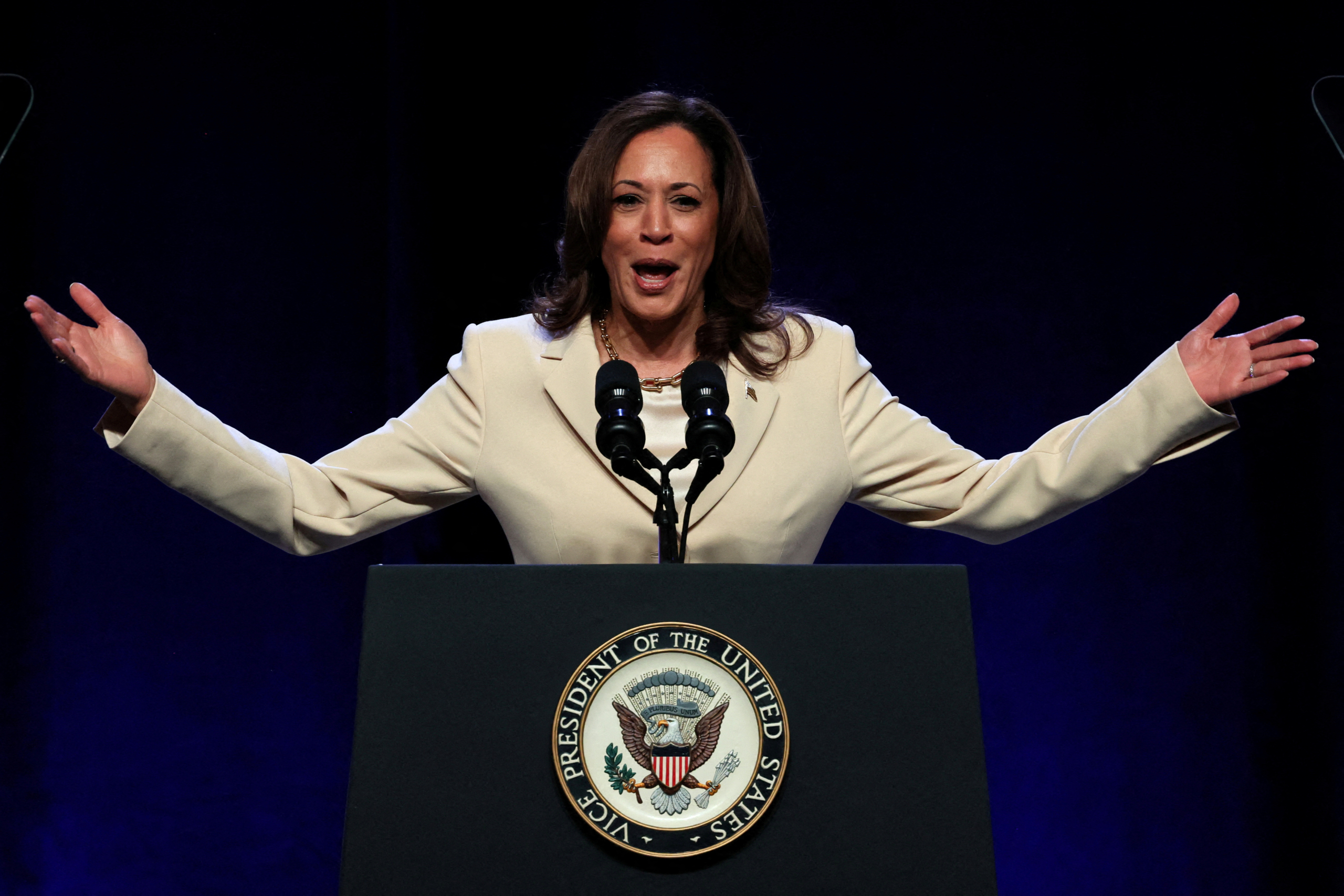 Kamala Harris’ presidential campaign reaches out to crypto exchanges to reset relations with the tech sector