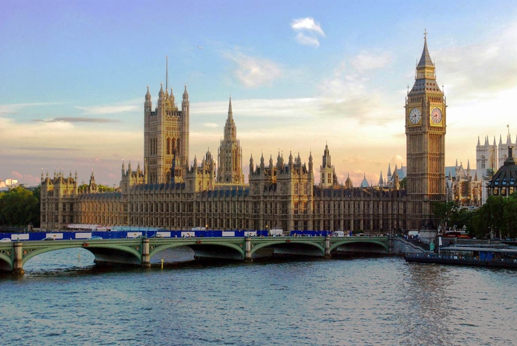 UK's tax authority HMRC doubles crypto warning letters to target undeclared gains.