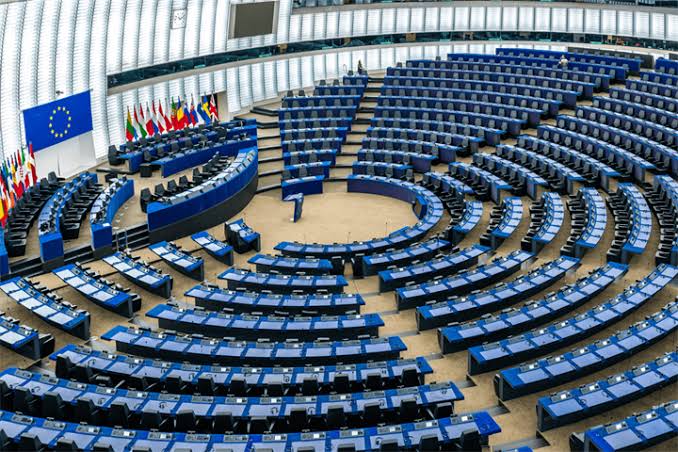 EU Parliament Poised to Extend MiCA Reach into DeFi and NFTs